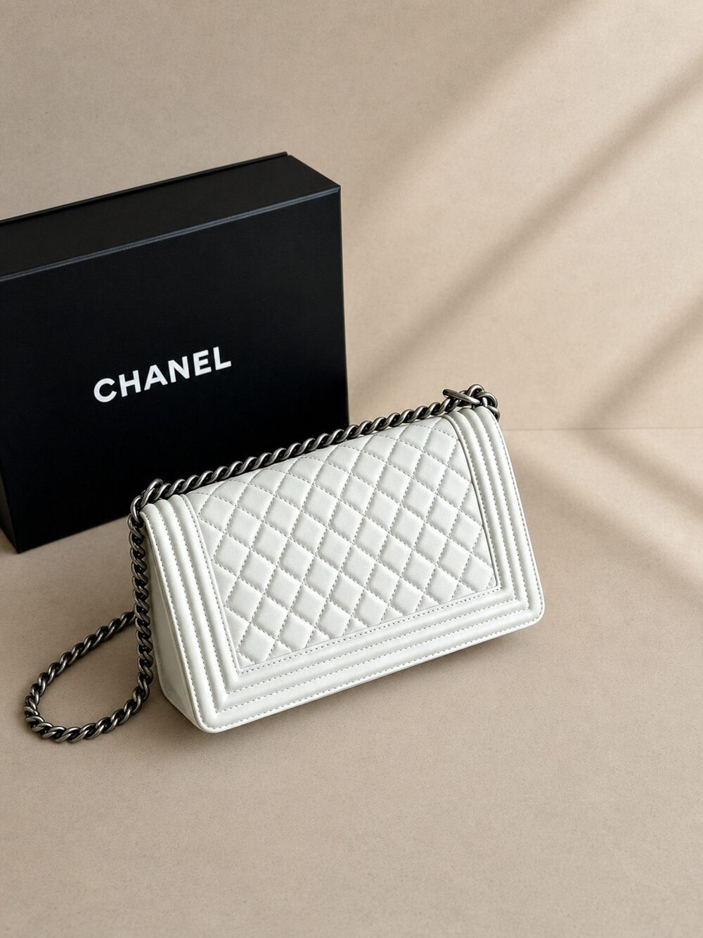 Chanel White Quilted Lambskin Boy Medium Shoulder Bag with Chain Strap - Picture 2 of 5